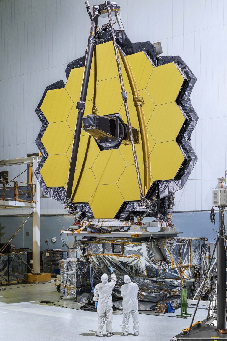 Space Telescopes Hunt for Signs of Life on Exoplanets Space telescope observing distant stars